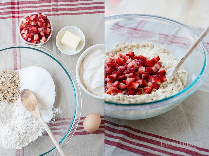 ingredientes de muffins saludables con fresas y masa en un bol