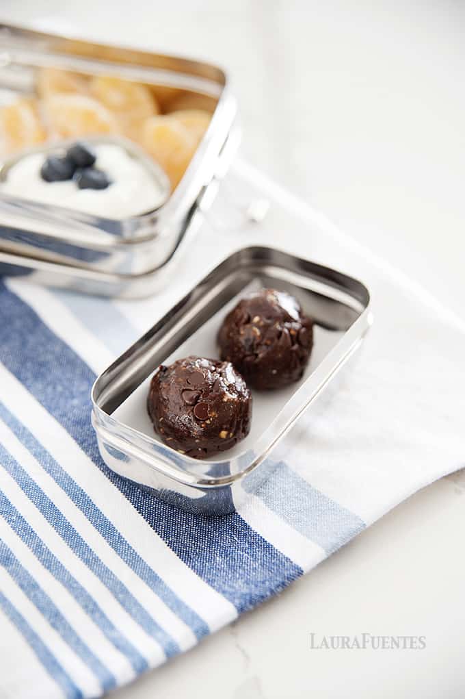 bites de chocolate - bocaditos saludables de chocolate con proteina y fibra