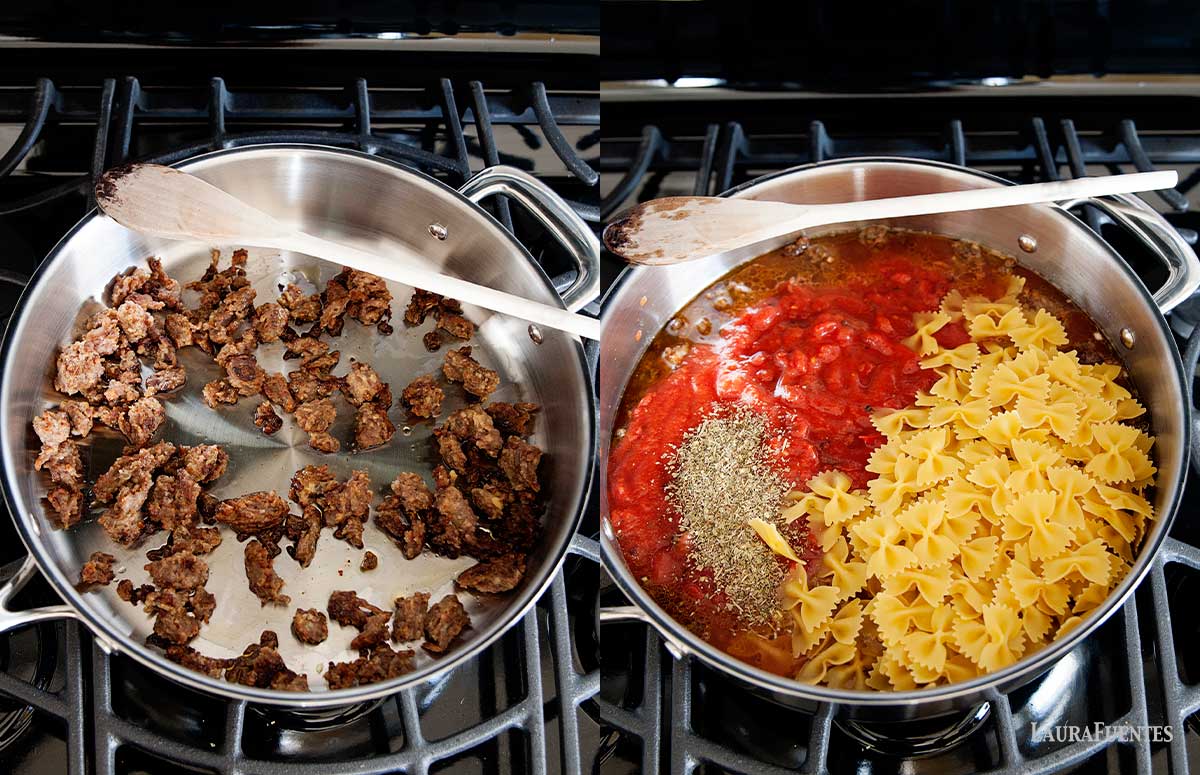 a la izquierda: una sartén con carne molida. A la derecha: pasta con salsa de tomate y sazonadores