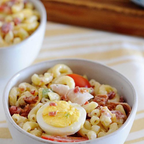 ensalada de coditos con jamon y huevo