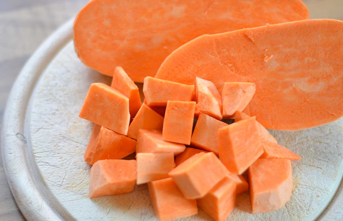 medio boniato cortado en cubitos