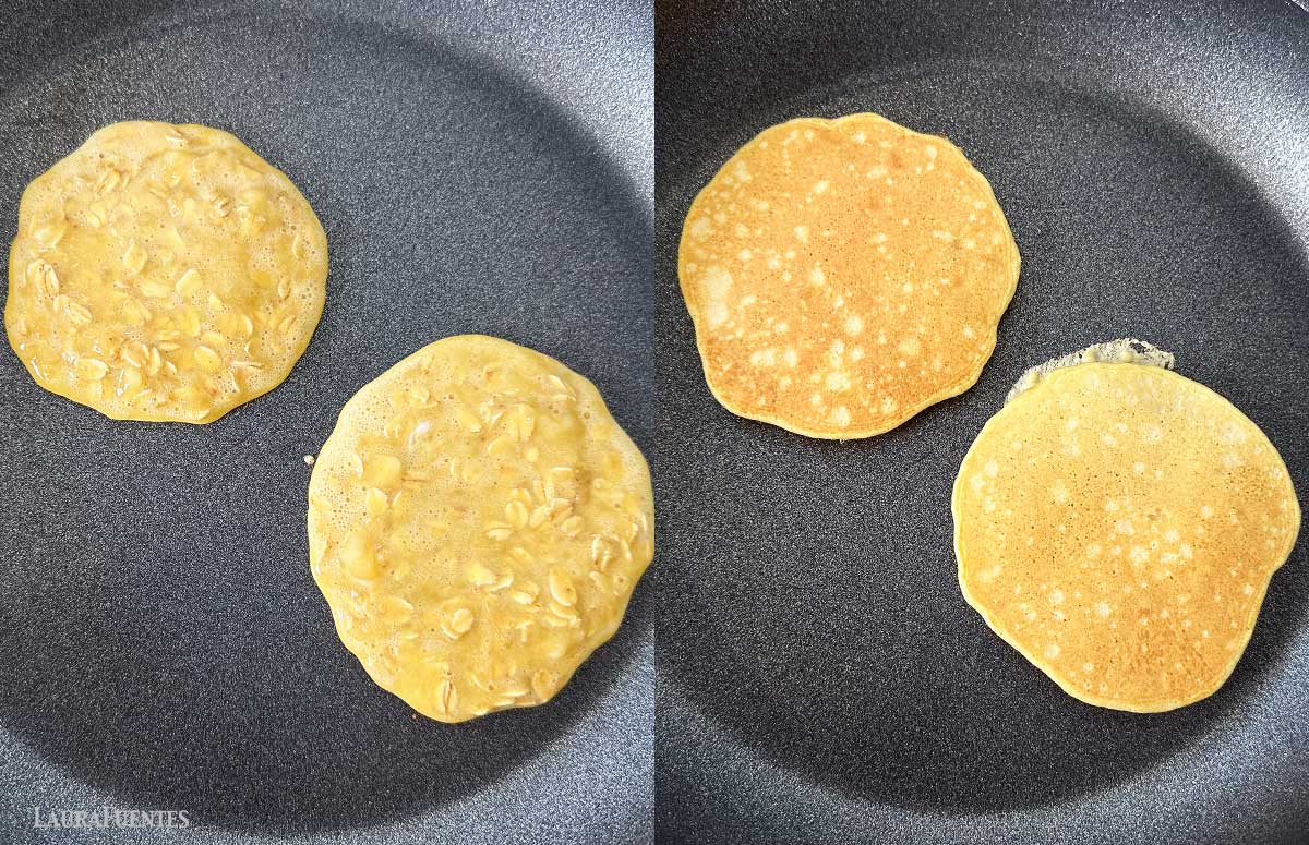 una sartén con tortitas de avena cocinándose; al lado, esas tortitas dadas vueltas y más cocidas